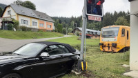 nehoda vlak E9eV4wRWYAA3PZu